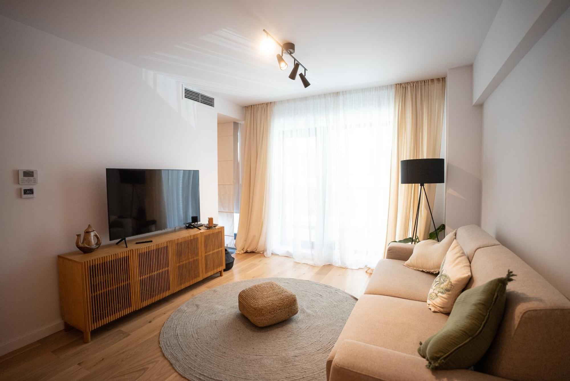 The Level Sanctuary: Free Parking & Netflix Lägenhet Bukarest Exteriör bild