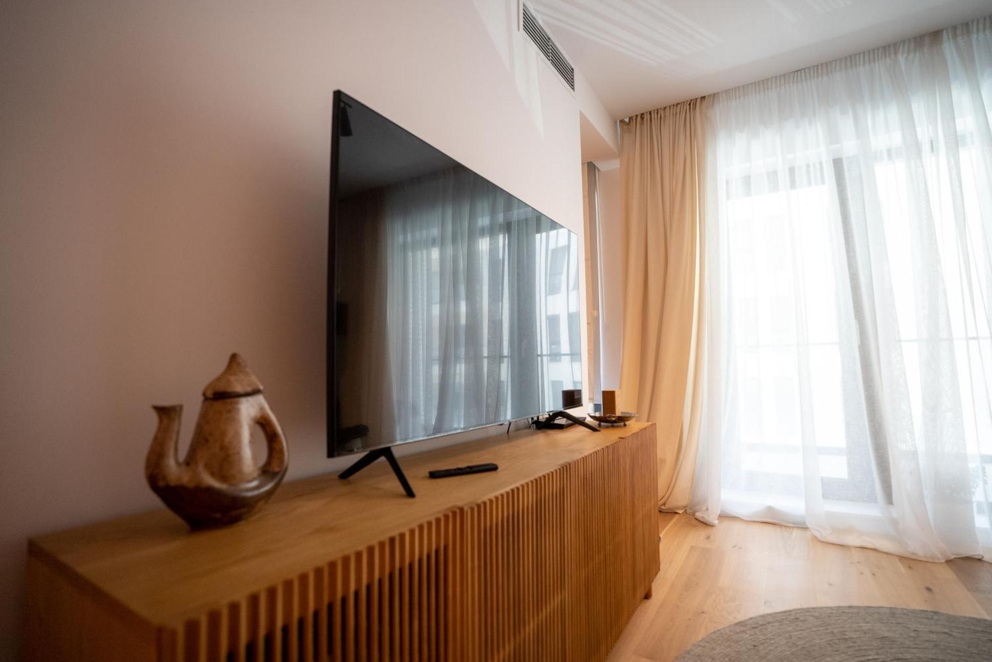 The Level Sanctuary: Free Parking & Netflix Lägenhet Bukarest Exteriör bild